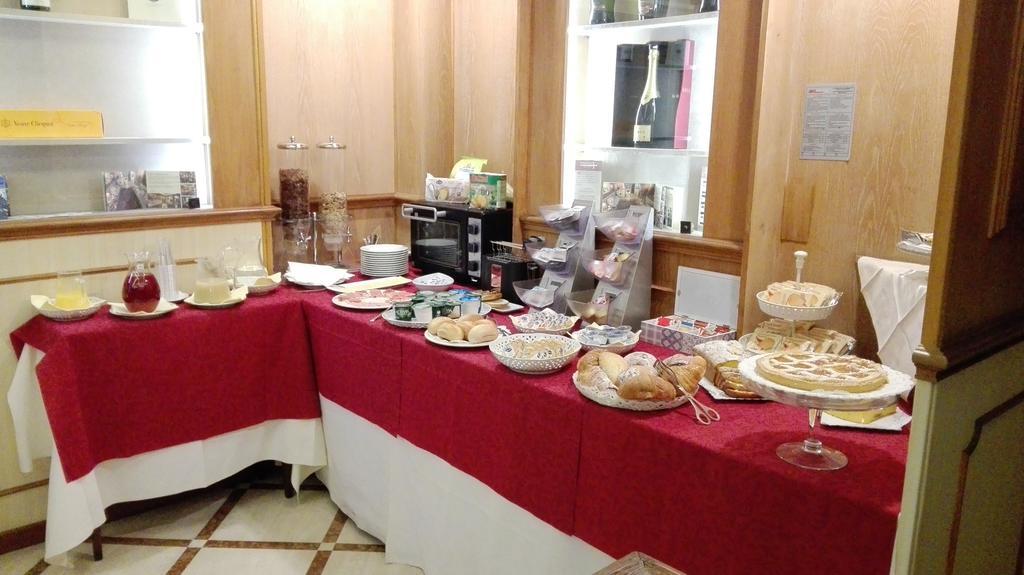 Hotel Camerlengo Corridonia Dış mekan fotoğraf